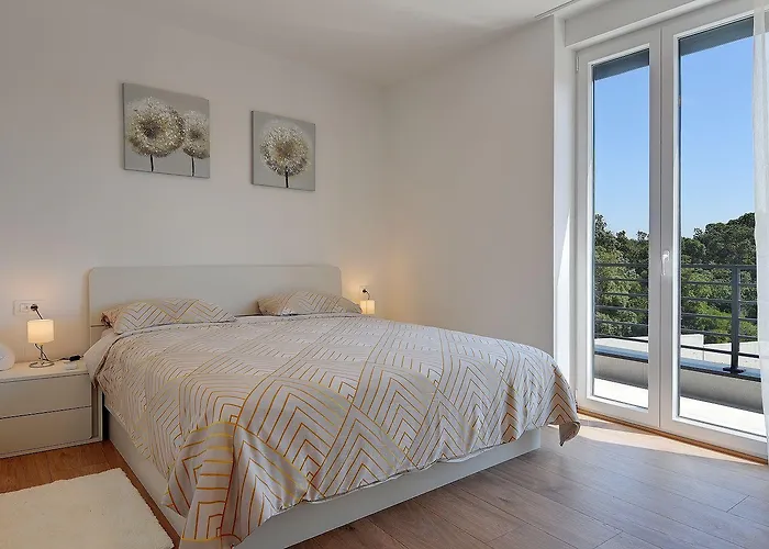 Modernes Mit Grosser Terrasse Apartman Pjescana Uvala