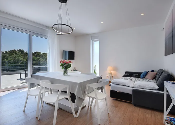 Apartment Modernes Mit Grosser Terrasse Pjescana Uvala