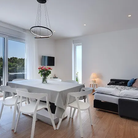 Apartment Modernes Mit Grosser Terrasse Pjescana Uvala